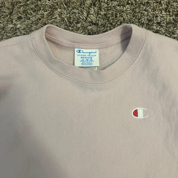 Champion Women’s Reverse Weave Cropped Sweatshirt - Light Pink, Size Medium- EUC - Picture 3 of 6